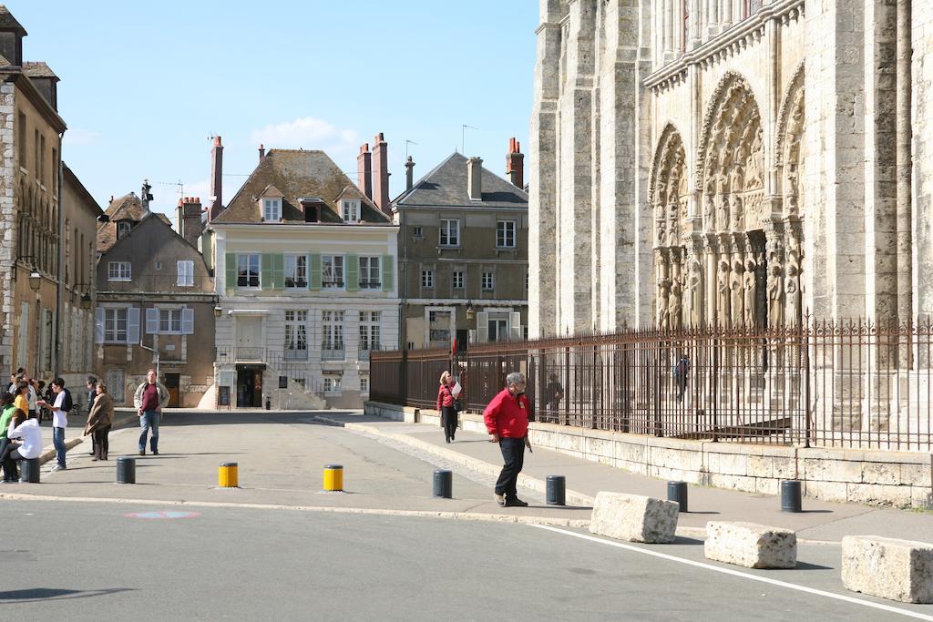 Le Parvis Bed & Breakfast Chartres Exterior photo